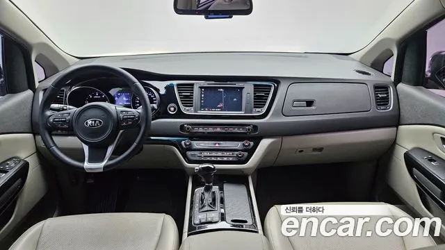 Kia Carnival — интерьер