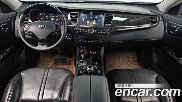 Kia K9 — интерьер