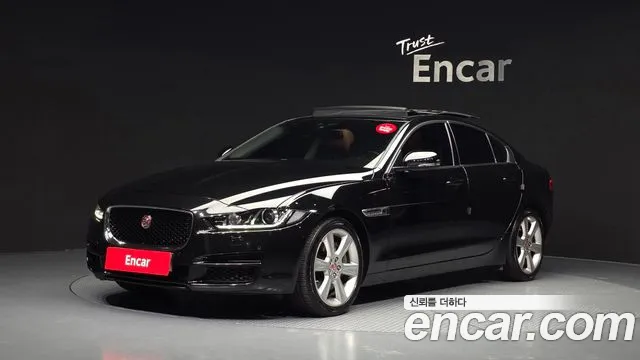 Jaguar XE
