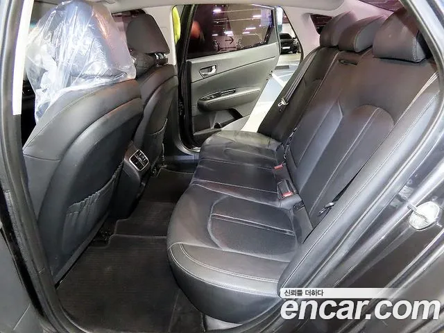Kia K5 — интерьер