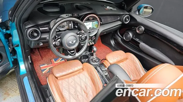 MINI Cooper Convertible — интерьер