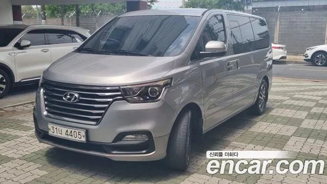 Hyundai Starex