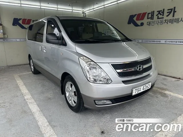 Hyundai Starex