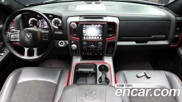 Dodge Ram Pickup — интерьер