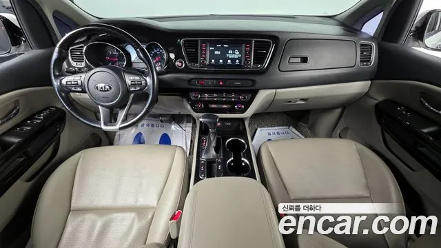 Kia Carnival — интерьер