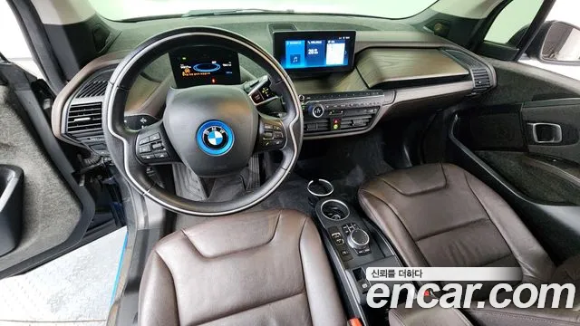 BMW i3 — интерьер