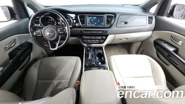 Kia Carnival — интерьер
