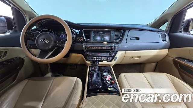 Kia Carnival — интерьер