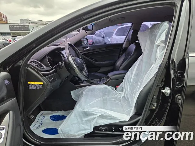 Kia K7 — интерьер
