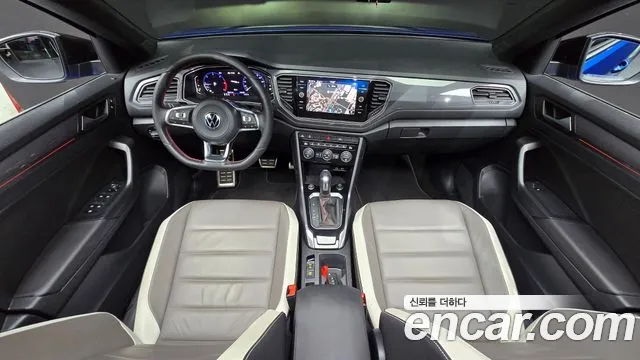 Volkswagen T-Roc — интерьер