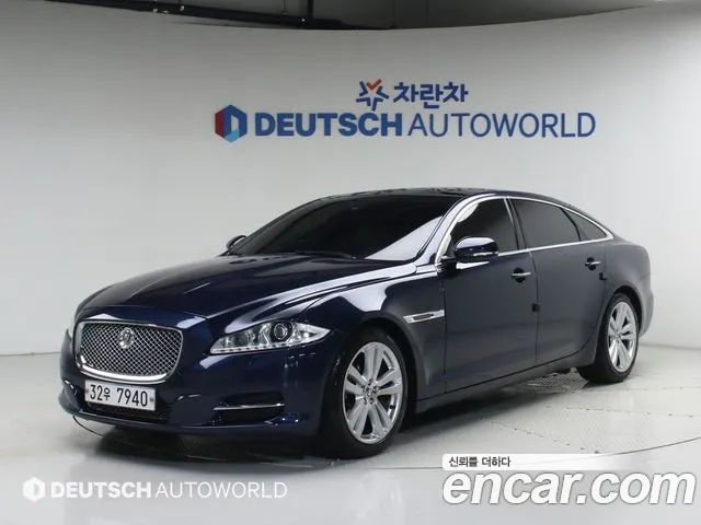 Jaguar XJ