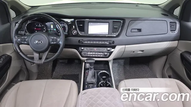 Kia Carnival — интерьер