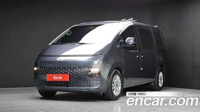 Hyundai Staria