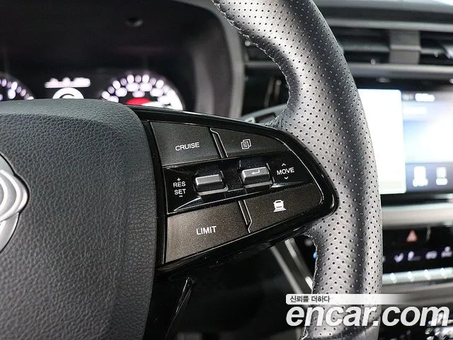 KG Mobility Korando — интерьер