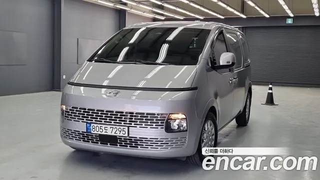 Hyundai Staria