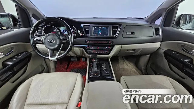 Kia Carnival — интерьер