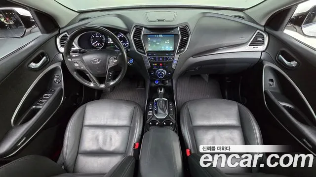 Hyundai Santa Fe — интерьер