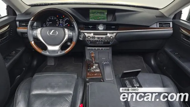 Lexus ES — интерьер