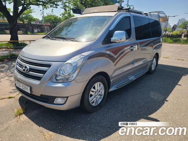 Hyundai Starex