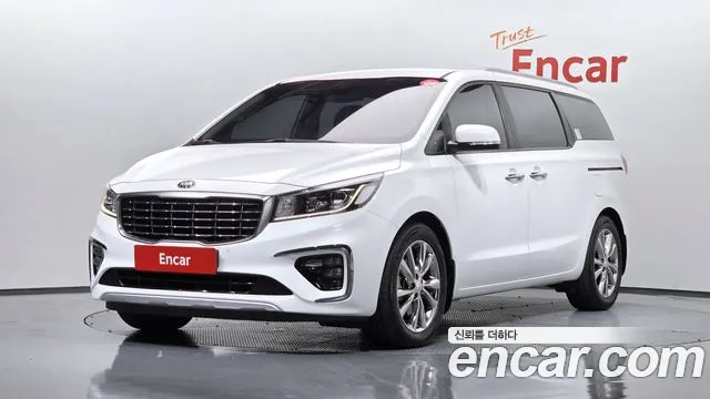 Kia Carnival — экстерьер