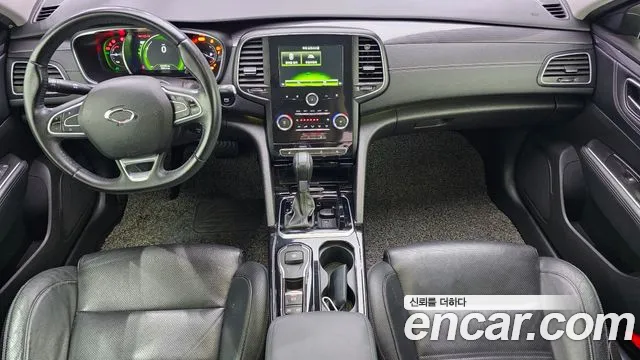 Renault Korea SM6 — интерьер
