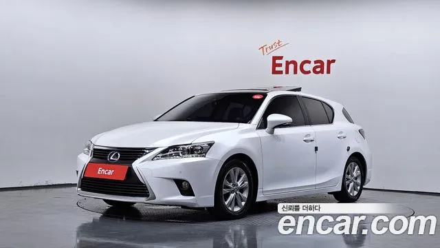 Lexus CT200h