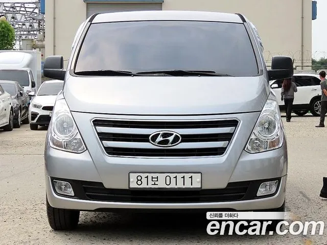 Hyundai Starex