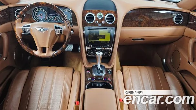 Bentley Flying Spur — интерьер
