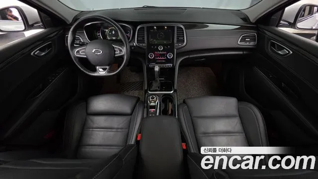 Renault Korea SM6 — интерьер