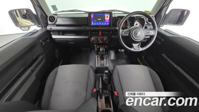 Suzuki Jimny — интерьер