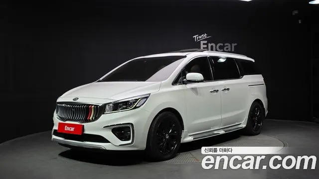 Kia Carnival — экстерьер