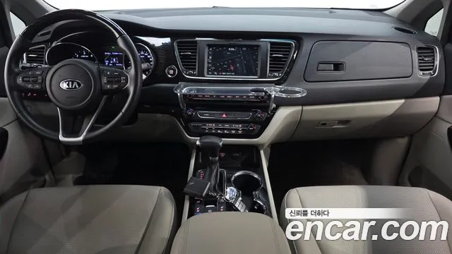 Kia Carnival — интерьер