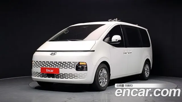 Hyundai Staria