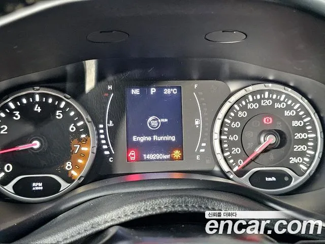 Jeep Renegade — интерьер