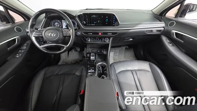 Hyundai Sonata — интерьер