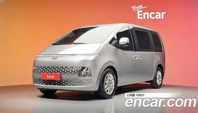 Hyundai Staria