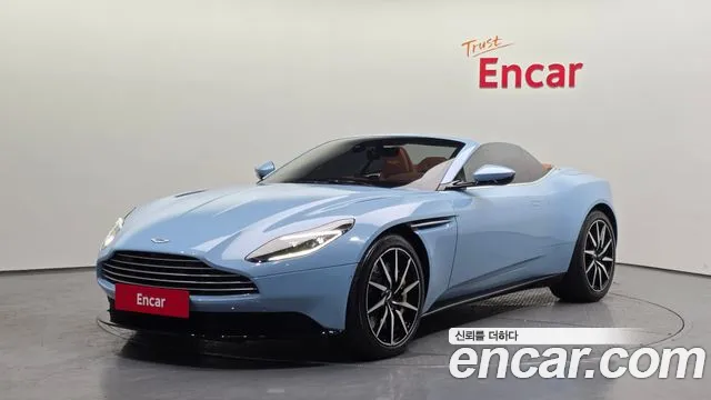 Aston Martin DB11