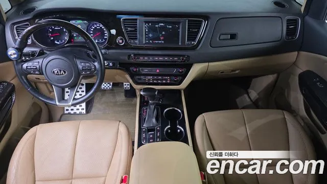 Kia Carnival — интерьер