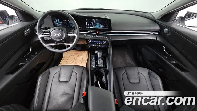 Hyundai Elantra — интерьер