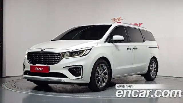 Kia Carnival — экстерьер