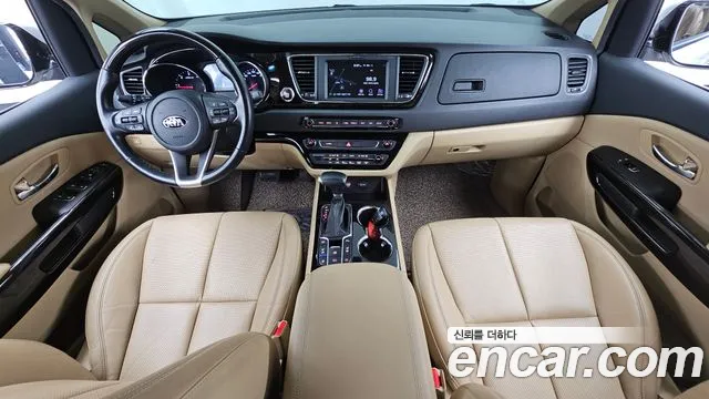 Kia Carnival — интерьер