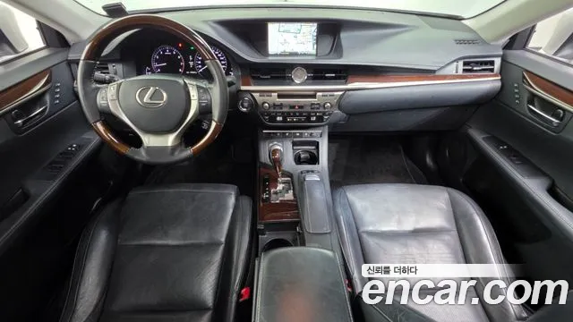 Lexus ES — интерьер