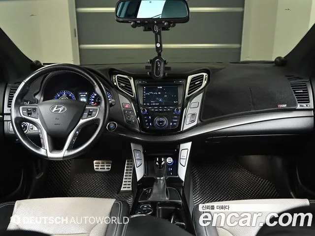 Hyundai i40 — интерьер