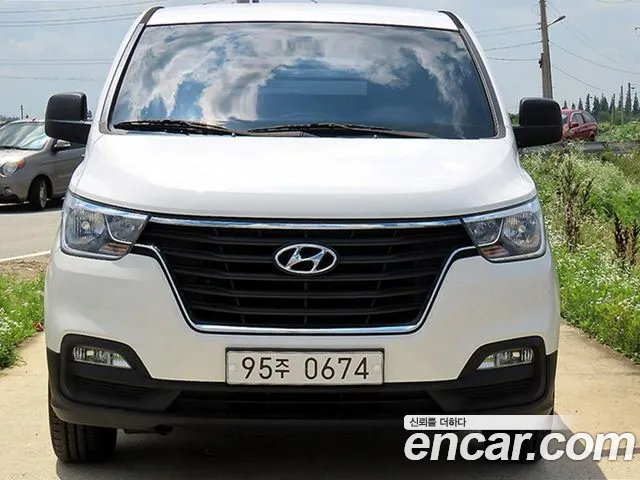 Hyundai Starex
