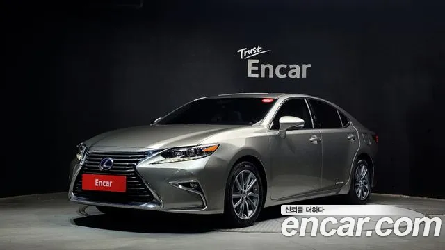 Lexus ES