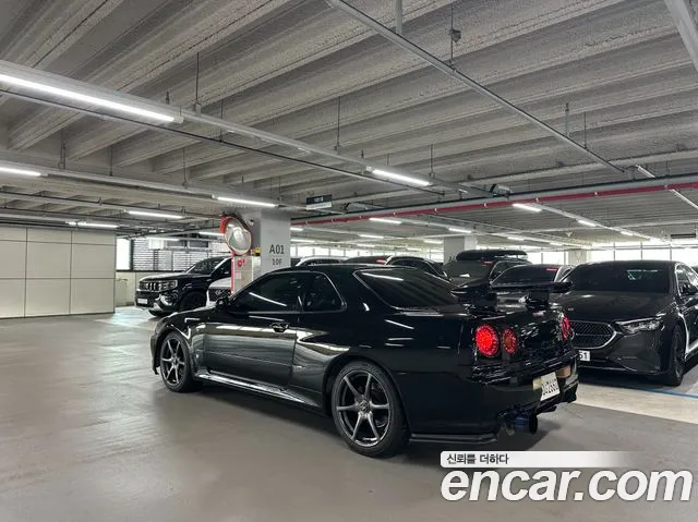 Nissan Skyline — интерьер