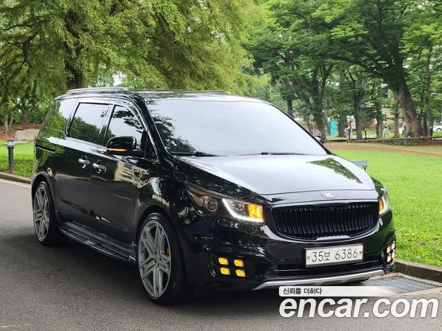 Kia Carnival — экстерьер