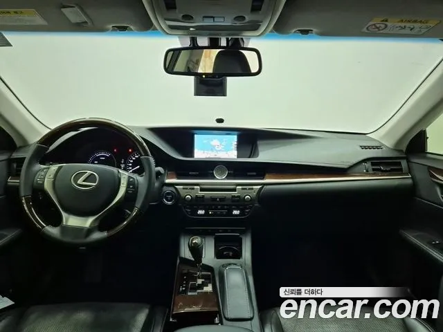 Lexus ES — интерьер