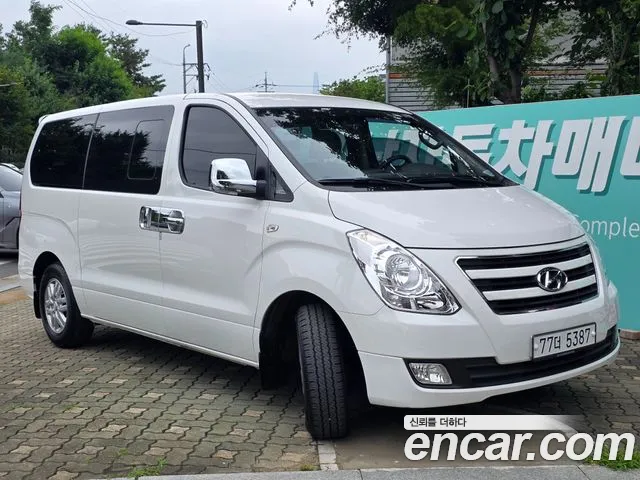 Hyundai Starex