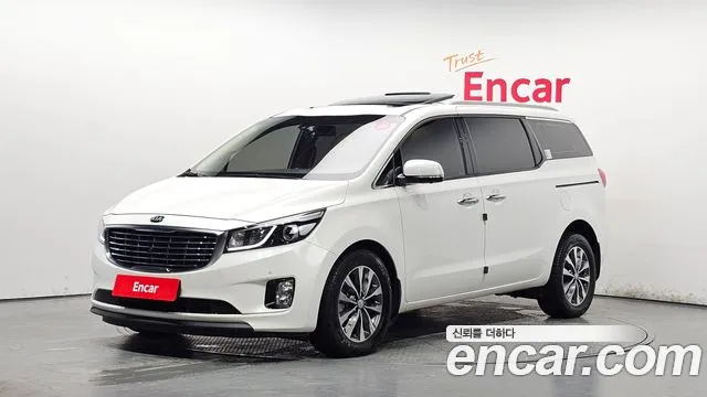 Kia Carnival — экстерьер